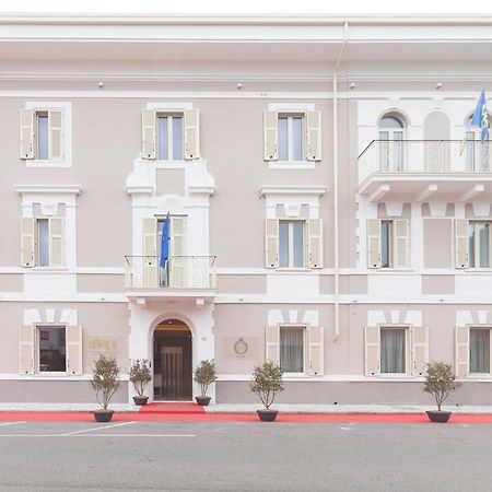 Doride Suites Boutique Hotel Marina Di Carrara Exteriör bild