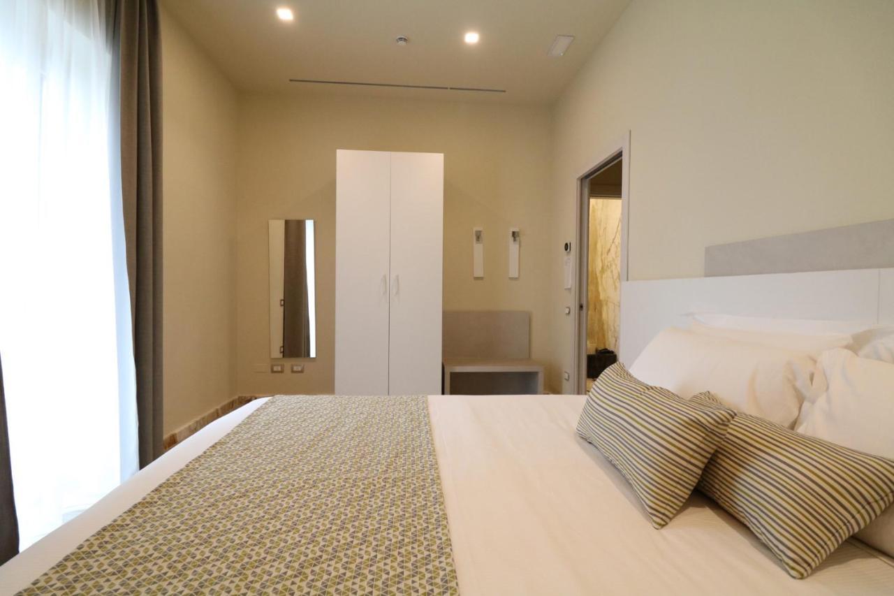 Doride Suites Boutique Hotel Marina Di Carrara Exteriör bild