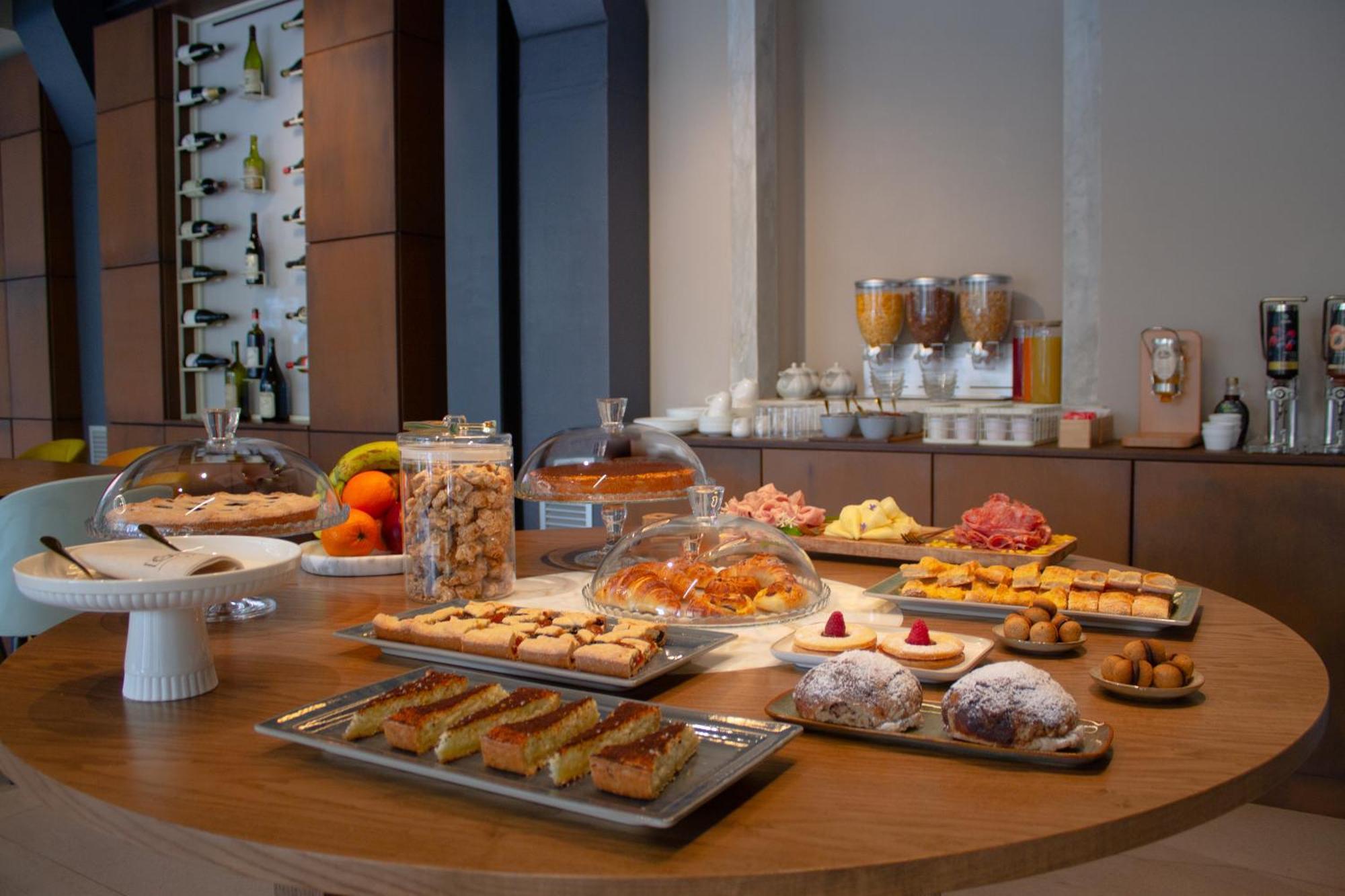 Doride Suites Boutique Hotel Marina Di Carrara Exteriör bild