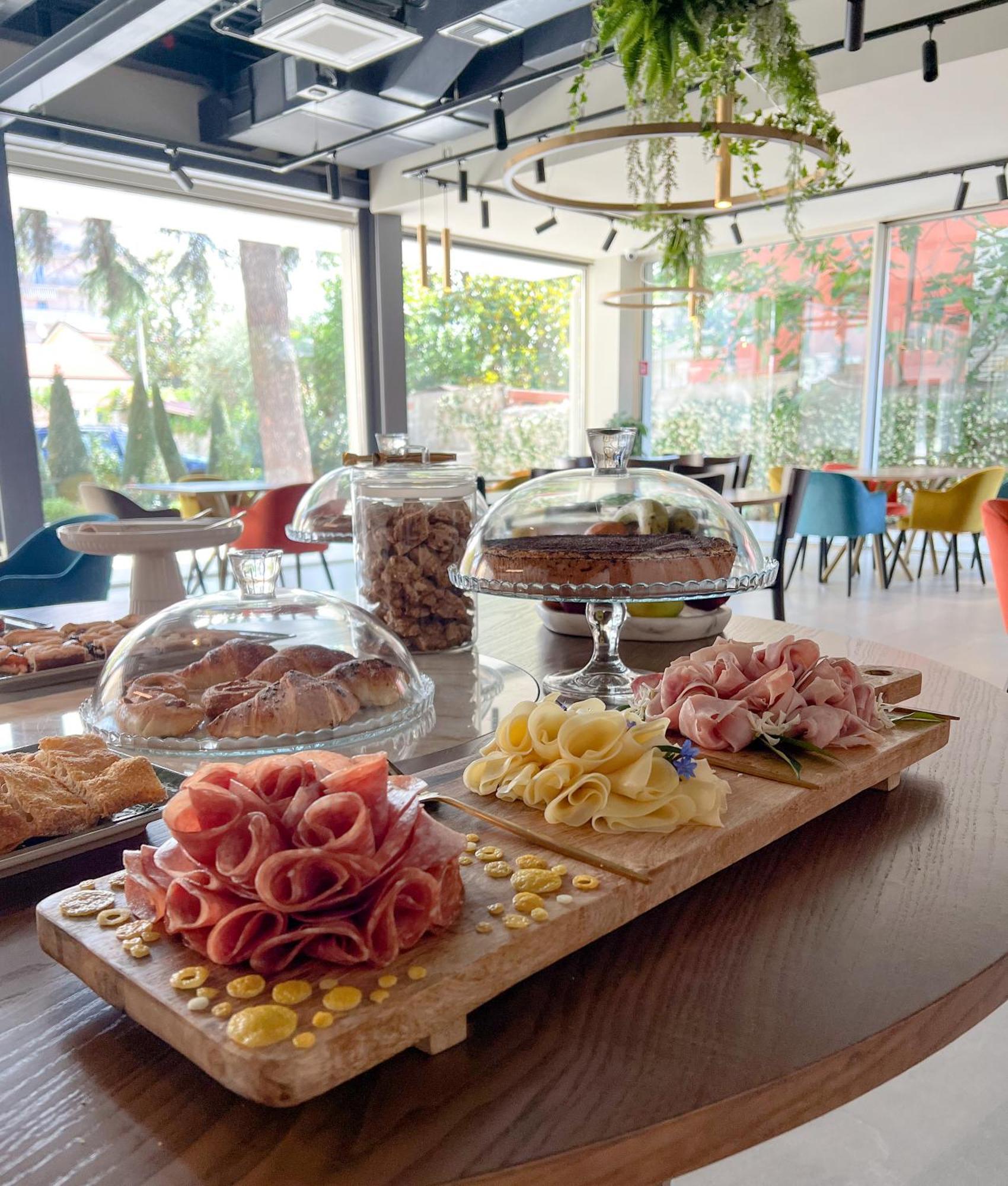 Doride Suites Boutique Hotel Marina Di Carrara Exteriör bild