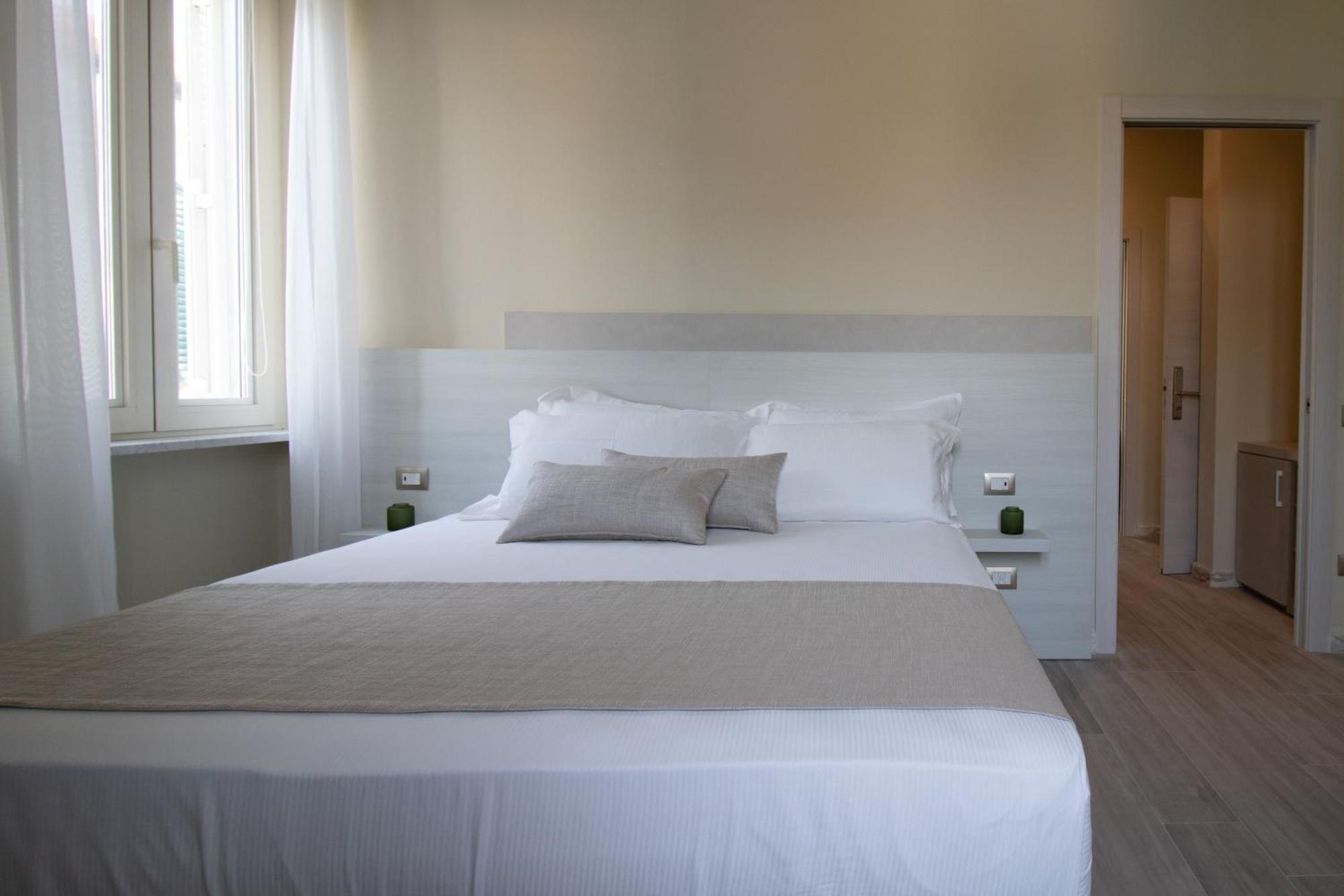 Doride Suites Boutique Hotel Marina Di Carrara Exteriör bild