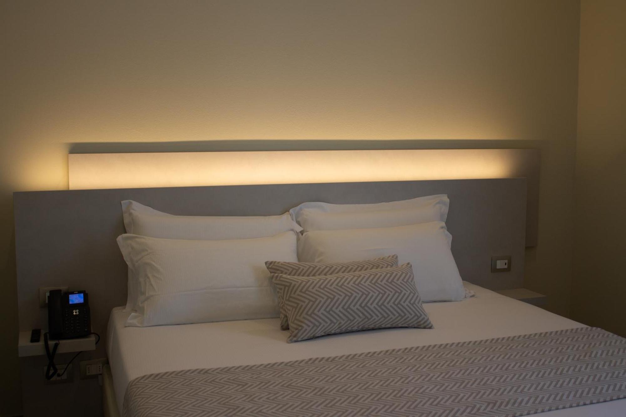 Doride Suites Boutique Hotel Marina Di Carrara Exteriör bild